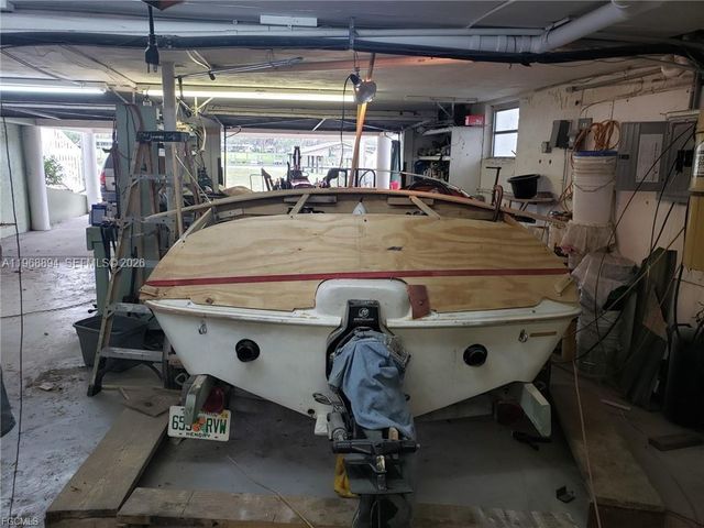 1209 County Rd 78, La Belle, FL 33935