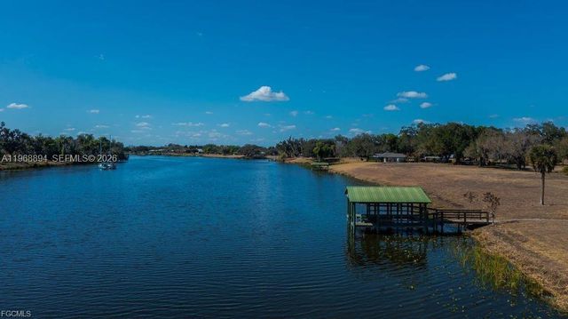 1209 County Rd 78, La Belle, FL 33935