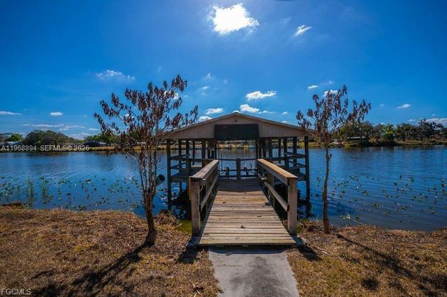 1209 County Rd 78, La Belle, FL 33935