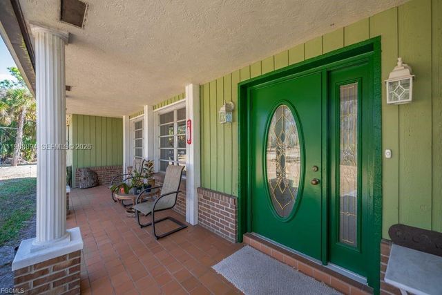 1209 County Rd 78, La Belle, FL 33935