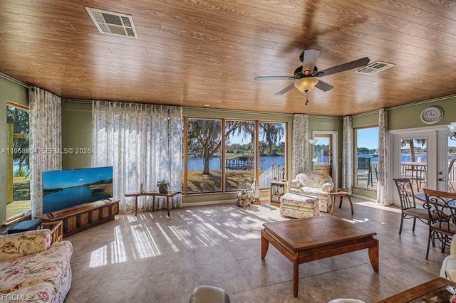 1209 County Rd 78, La Belle, FL 33935