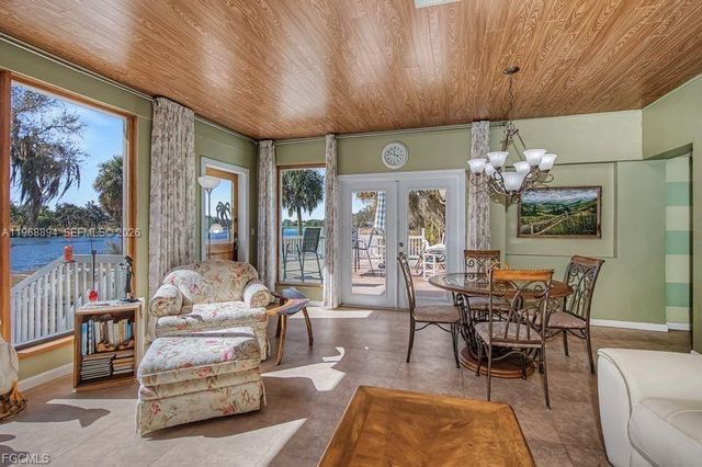 1209 County Rd 78, La Belle, FL 33935