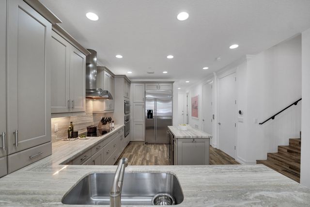 105 ISLE OF VENICE Drive 105, Fort Lauderdale, FL 33301