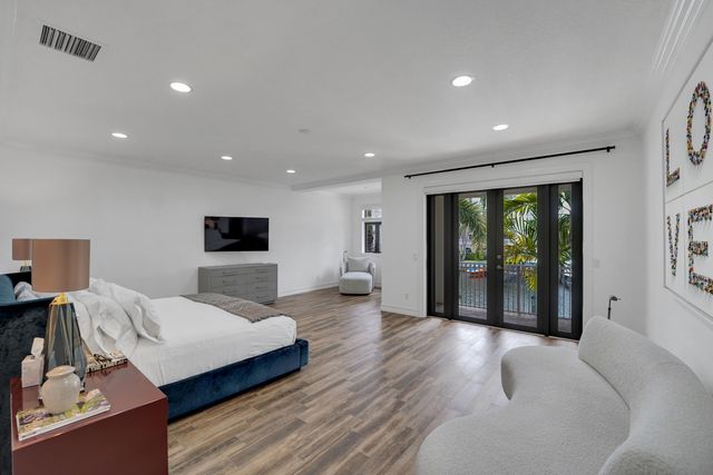 105 ISLE OF VENICE Drive 105, Fort Lauderdale, FL 33301