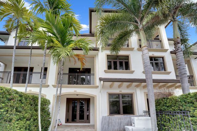 105 ISLE OF VENICE Drive 105, Fort Lauderdale, FL 33301