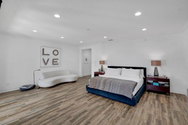 105 ISLE OF VENICE Drive 105, Fort Lauderdale, FL 33301