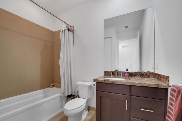 105 ISLE OF VENICE Drive 105, Fort Lauderdale, FL 33301