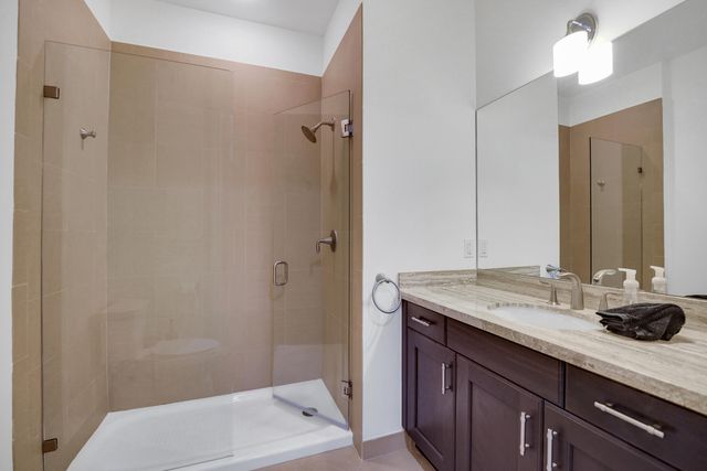 105 ISLE OF VENICE Drive 105, Fort Lauderdale, FL 33301