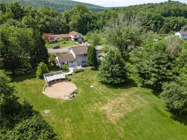2153 Valley View Drive South, Hamilton Twp, PA 18353