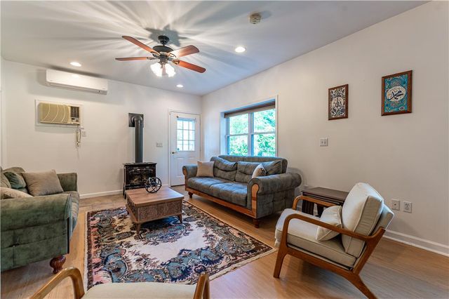 2153 Valley View Drive South, Hamilton Twp, PA 18353