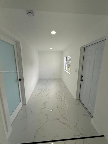 2860 NW 164th Ter, Miami Gardens, FL 33054