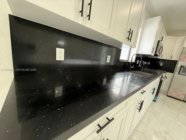 2860 NW 164th Ter, Miami Gardens, FL 33054