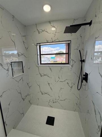 2860 NW 164th Ter, Miami Gardens, FL 33054