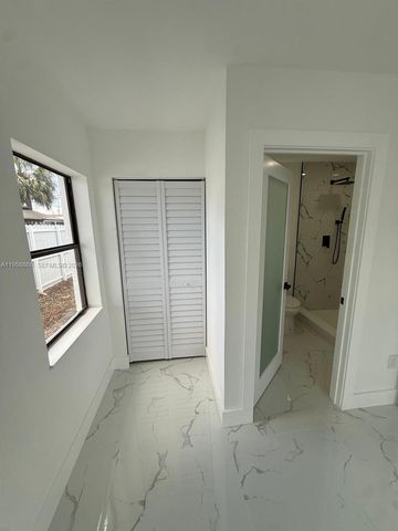 2860 NW 164th Ter, Miami Gardens, FL 33054