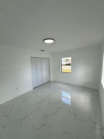 2860 NW 164th Ter, Miami Gardens, FL 33054