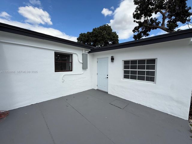 2860 NW 164th Ter, Miami Gardens, FL 33054