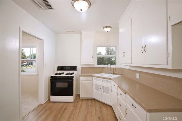 151 S Parish, Burbank, CA 91506