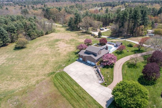 524 Wauregan Road, Brooklyn, CT 06234