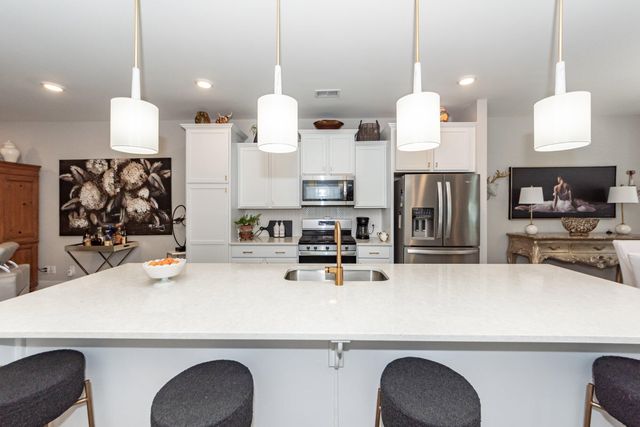 232 Summer Tanager Drive, Ravenel, SC 29470