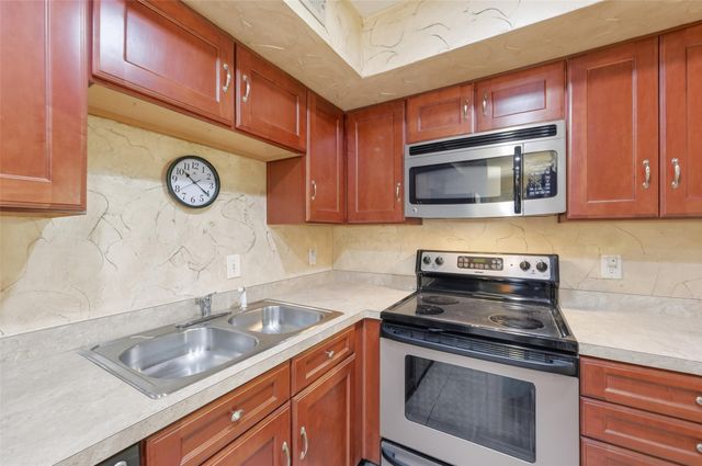 2311 Basil Drive C105, Arlington, TX 76006