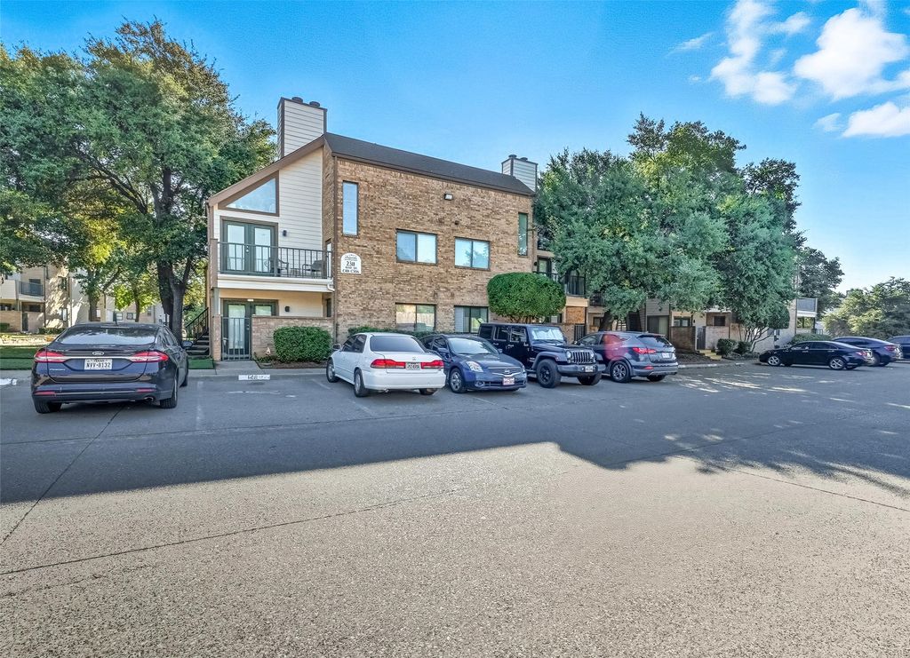 2311 Basil Drive C105, Arlington, TX 76006