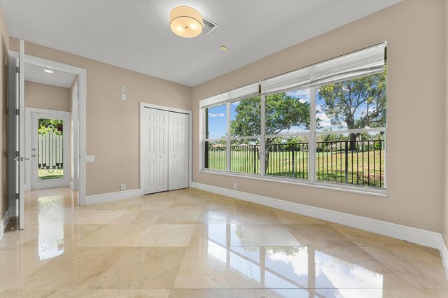 2579 Mayfair Lane, Weston, FL 33327