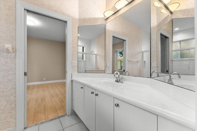 2579 Mayfair Lane, Weston, FL 33327