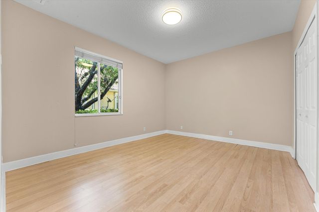 2579 Mayfair Lane, Weston, FL 33327