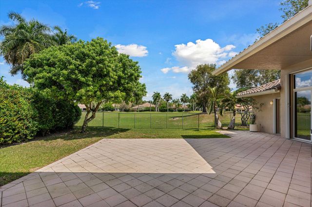 2579 Mayfair Lane, Weston, FL 33327