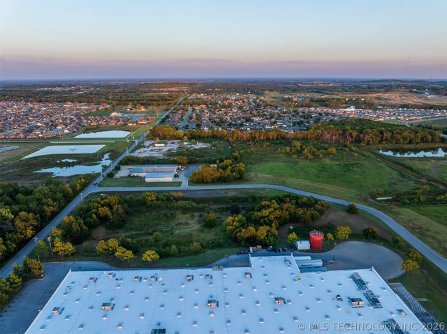 01 S 272nd East Avenue, Coweta, OK 74429