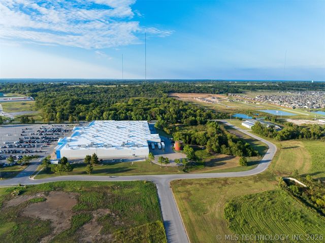 01 S 272nd East Avenue, Coweta, OK 74429