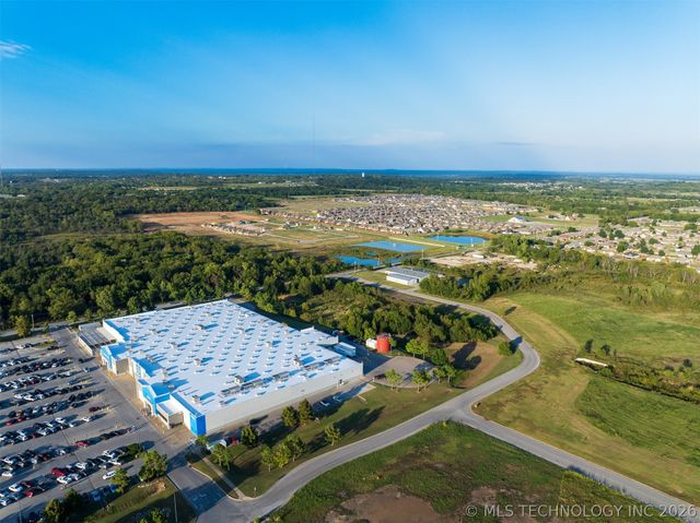 01 S 272nd East Avenue, Coweta, OK 74429