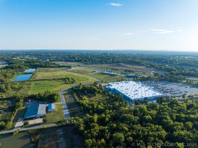 01 S 272nd East Avenue, Coweta, OK 74429