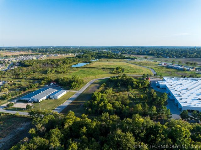 01 S 272nd East Avenue, Coweta, OK 74429