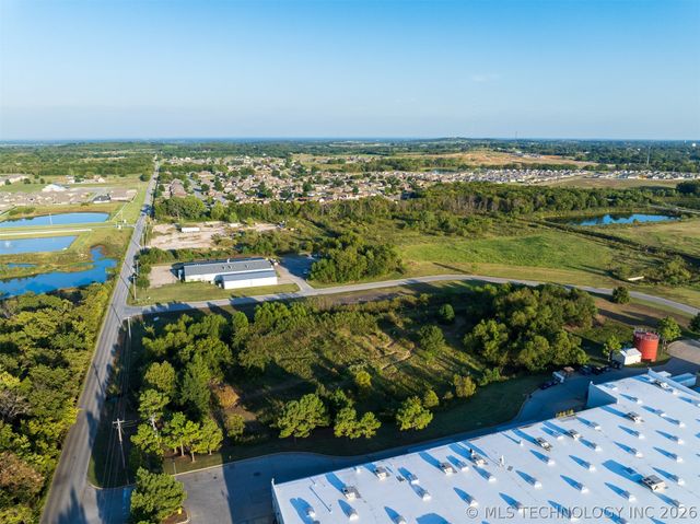 01 S 272nd East Avenue, Coweta, OK 74429