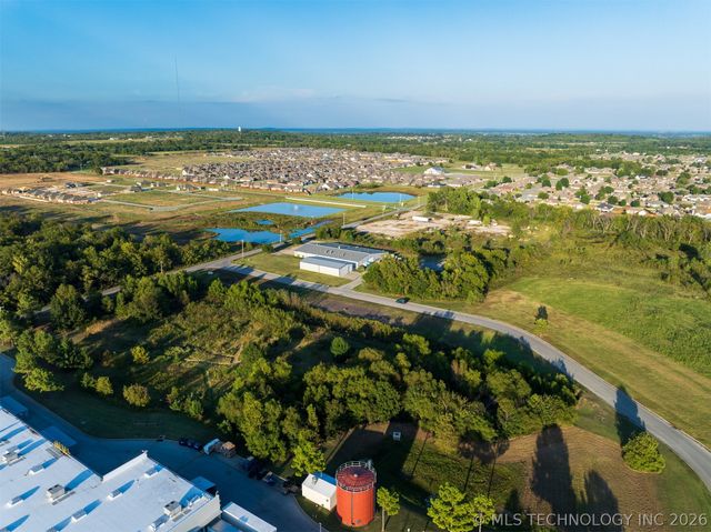 01 S 272nd East Avenue, Coweta, OK 74429