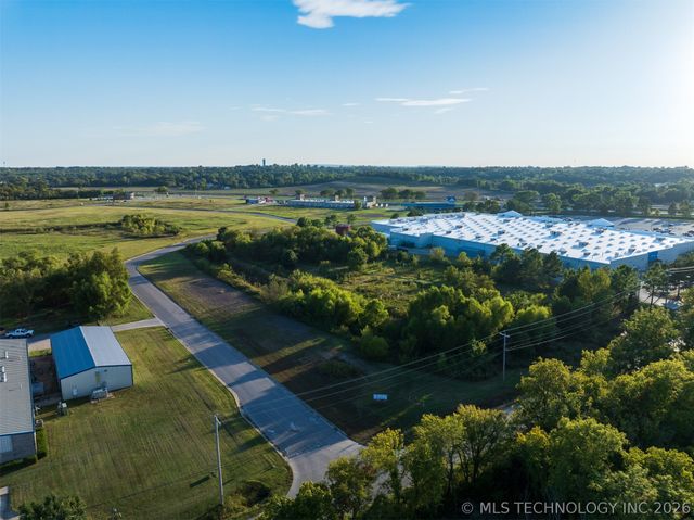 01 S 272nd East Avenue, Coweta, OK 74429