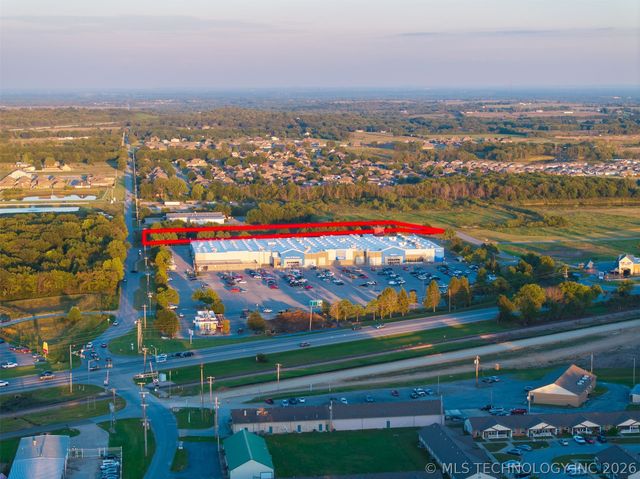 01 S 272nd East Avenue, Coweta, OK 74429