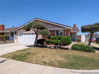 17522 S Budlong Avenue, Gardena, CA 90248