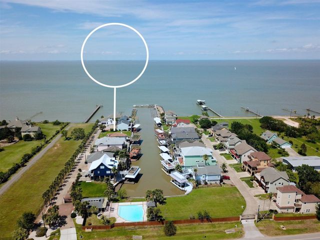 18 Port, San Leon, TX 77539