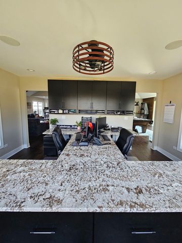 3N805 Town Hall Road, St. Charles, IL 60175