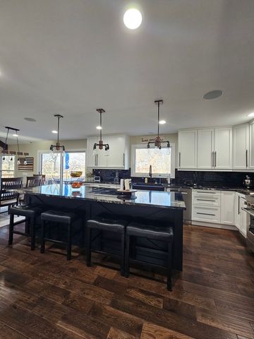 3N805 Town Hall Road, St. Charles, IL 60175