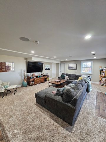 3N805 Town Hall Road, St. Charles, IL 60175