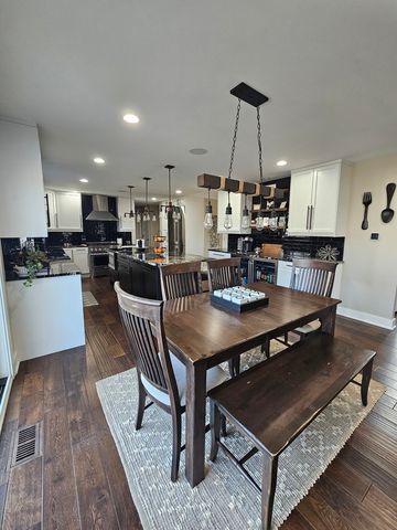 3N805 Town Hall Road, St. Charles, IL 60175