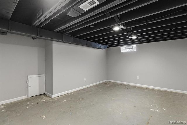 27550 Garfield Street, Roseville, MI 48066
