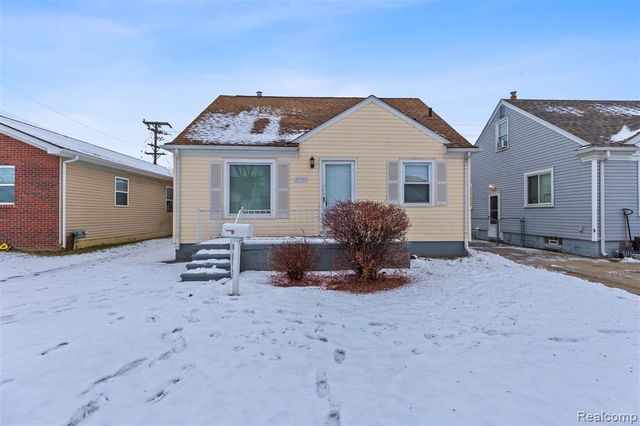 27550 Garfield Street, Roseville, MI 48066