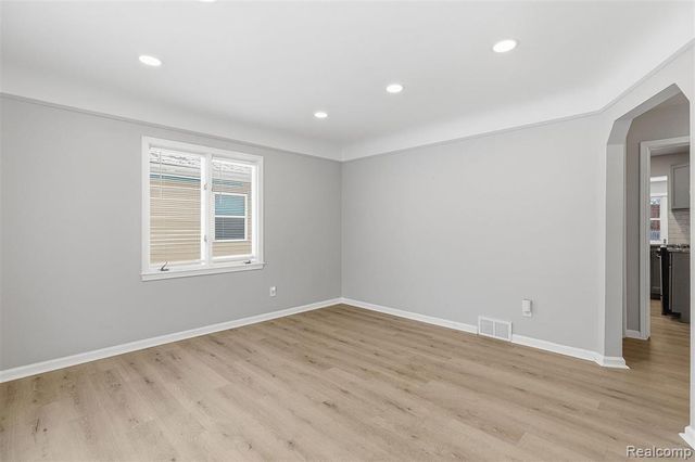 27550 Garfield Street, Roseville, MI 48066