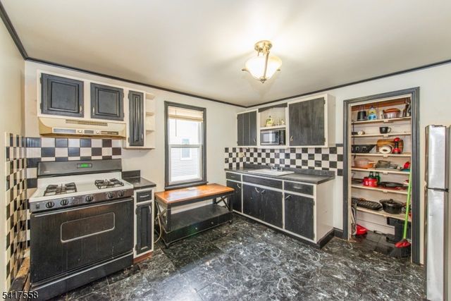 43 Bridge St, Ogdensburg Boro, NJ 07439