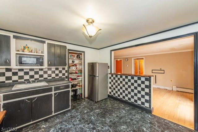 43 Bridge St, Ogdensburg Boro, NJ 07439