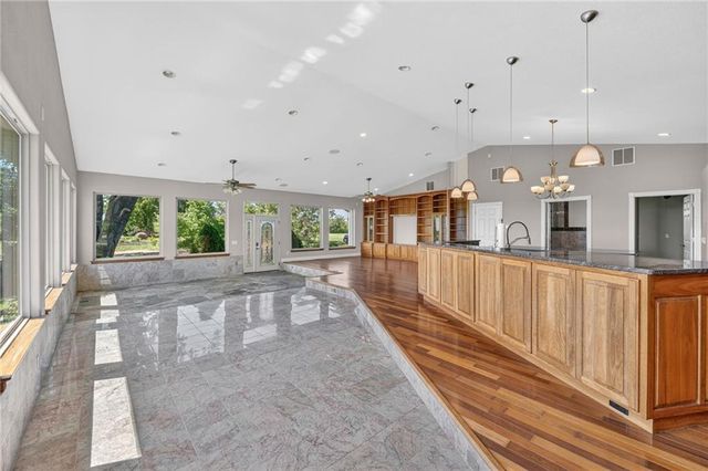 7743 SE Fred Evans Road, Lawson, MO 64062